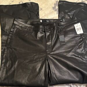 NWT   Kut from the Kloth Black faux leather Flare Leg Pants size 18 w